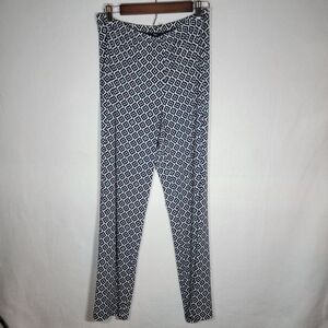 Chico's Ankle Pants Size 1 Geometric black And White Gently Used leggings